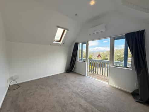8 (studio) Sandhurst Way, Crofton Downs