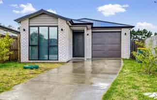 16 Opouatu Avenue, Glenbrook