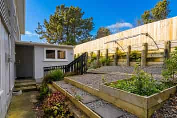8A Devon Place, Cannons Creek