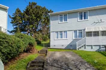 8B Devon Place, Cannons Creek