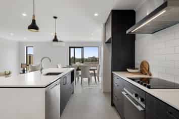47 Te Aniwaniwa Terrace, Albany