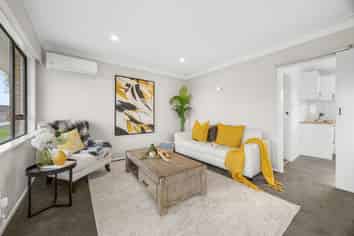 11/17 Kings Road, Panmure