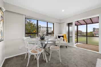 11/17 Kings Road, Panmure