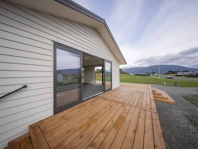21 Tukare Loop, Te Anau