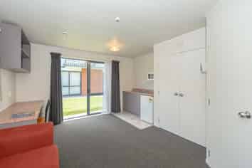 1/175a Knighton Road, Hillcrest