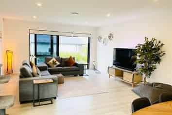 49 Surf View Crescent, Red Beach