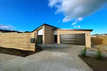 49 Surf View Crescent, Red Beach