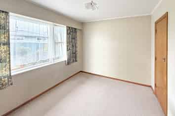8/25 Queen Street, Dannevirke