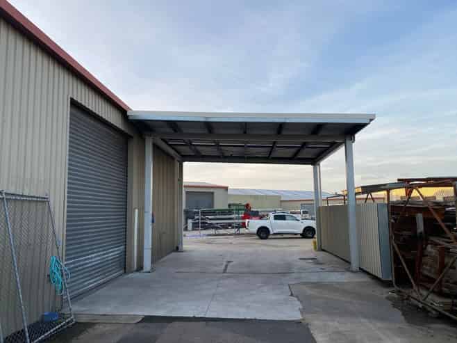 Substantial Workshop/Office Package