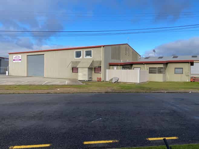 Substantial Workshop/Office Package