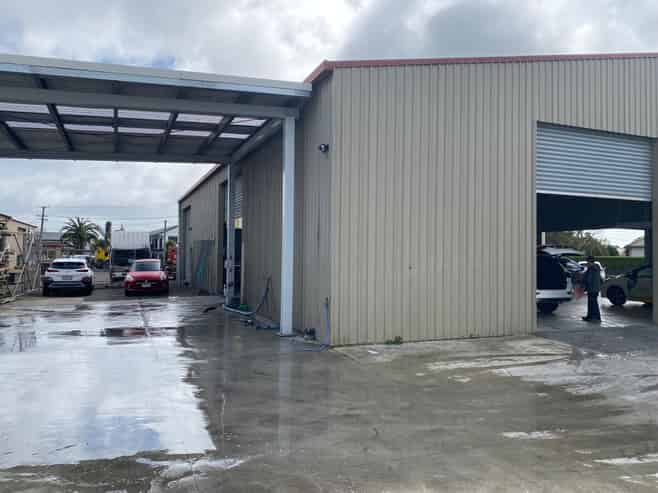 Substantial Workshop/Office Package