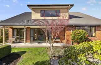 14 Tuscany Place, Beckenham