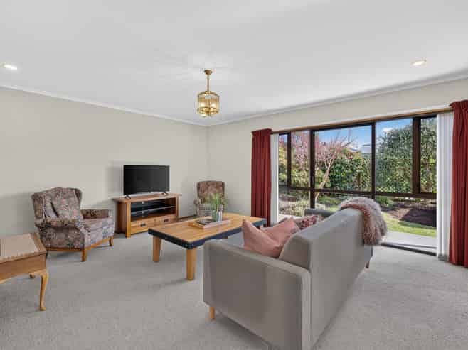 14 Tuscany Place, Beckenham