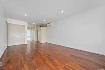 8/134 Church Street, Otahuhu