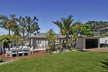 68A Kowhai Road, Campbells Bay
