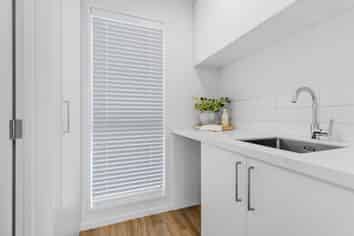 2/138 Hills Road, Edgeware