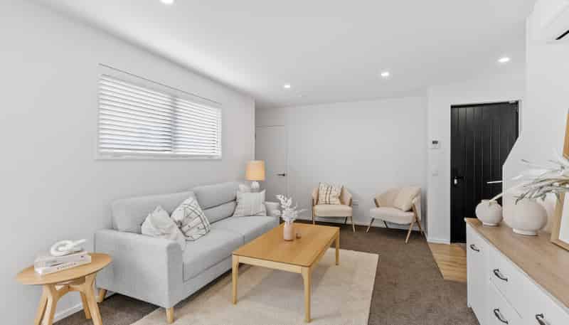 2/138 Hills Road, Edgeware