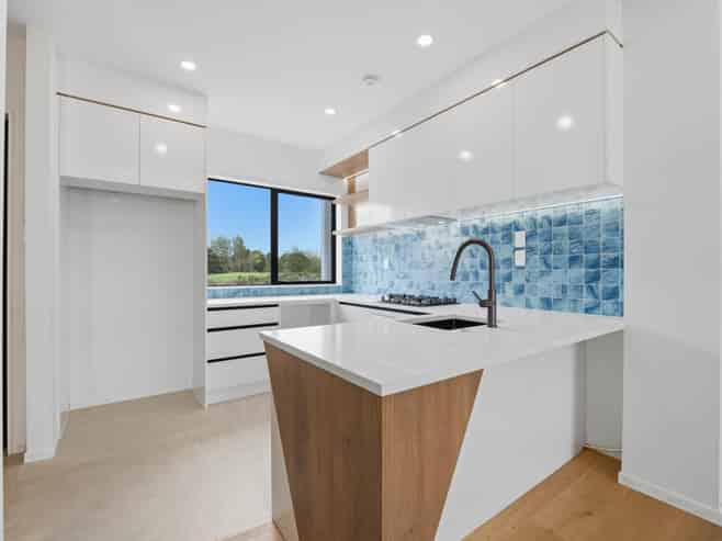 85 Otuwairoa Esplanade, Papakura