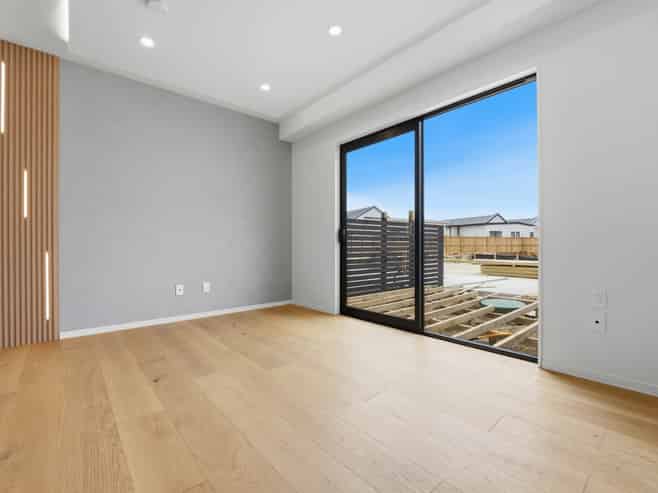85 Otuwairoa Esplanade, Papakura