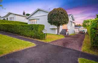 49 Princes Avenue, Three Kings