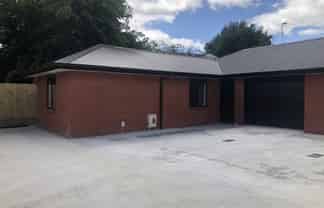 4/54 Whatawhata Road, Dinsdale