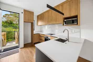5/7 Cedar Heights Avenue, Massey