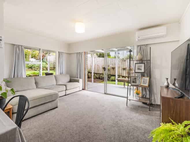 8B Clark Road, Kamo