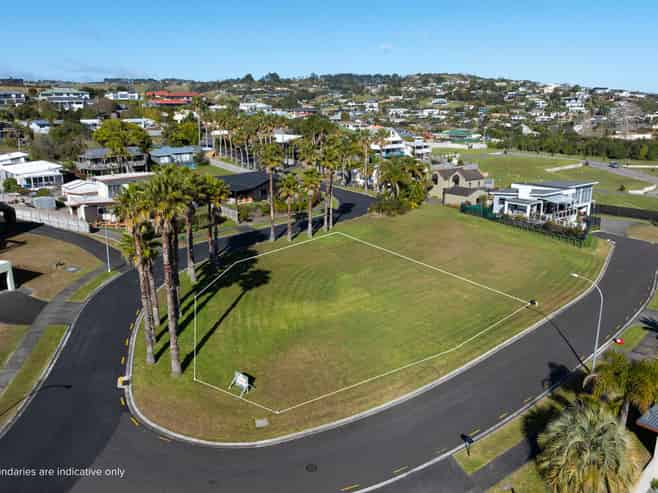 8 Bayside Drive, COOPERS BEACH