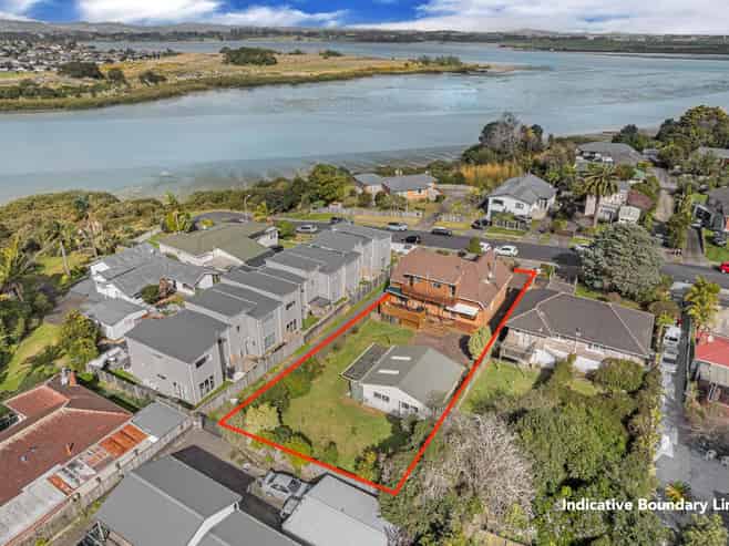 36 Estuary Road, Weymouth