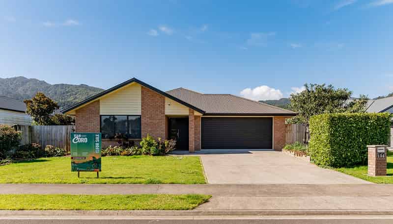 136 Golden Shore Place, Coromandel