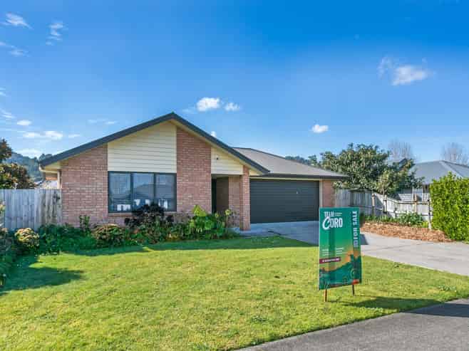136 Golden Shore Place, Coromandel