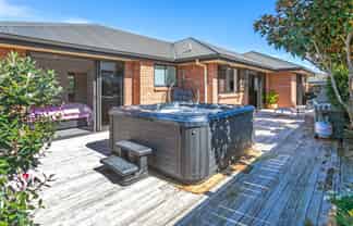 136 Golden Shore Place, Coromandel