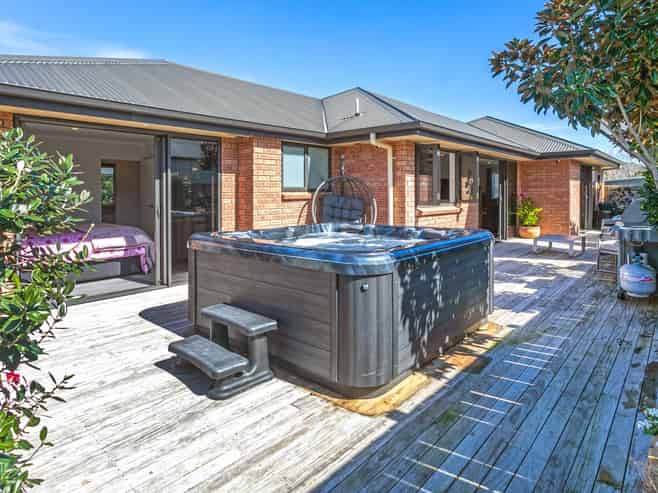 136 Golden Shore Place, Coromandel