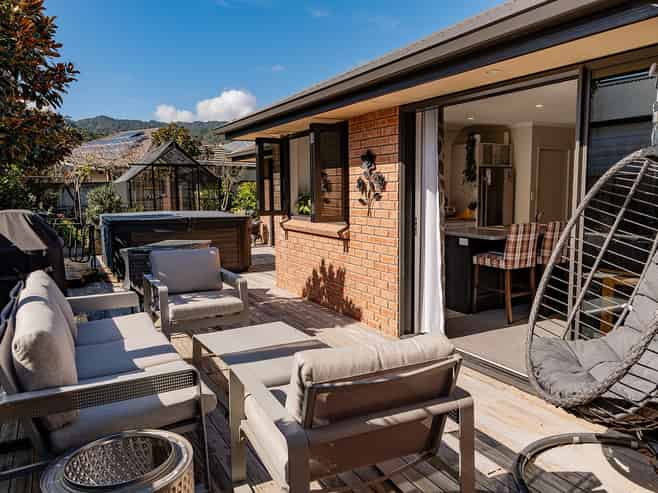 136 Golden Shore Place, Coromandel