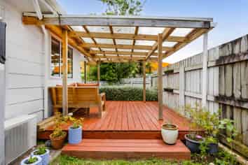Taranaki - Address withheld