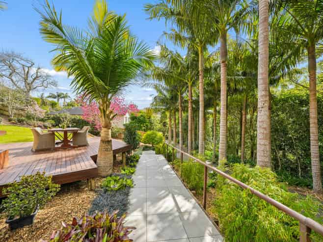 12 Oakford Park Crescent, Greenhithe