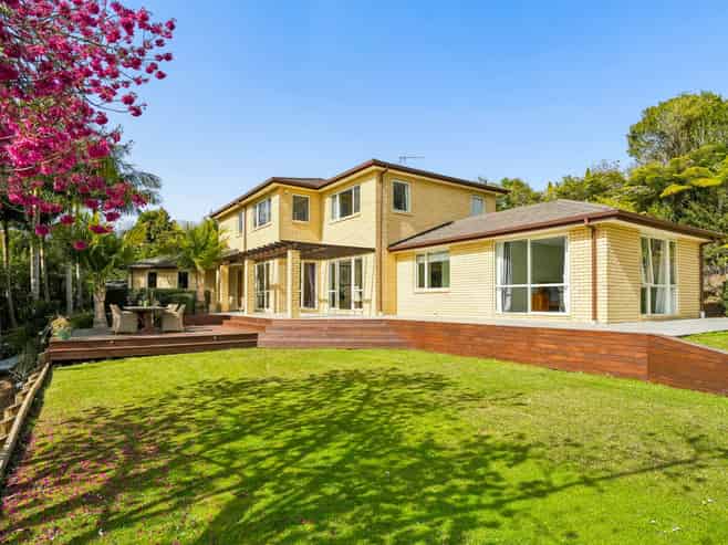 12 Oakford Park Crescent, Greenhithe