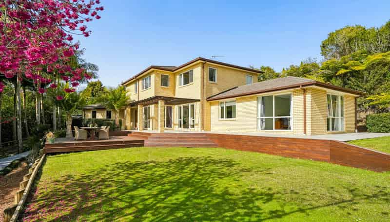 12 Oakford Park Crescent, Greenhithe