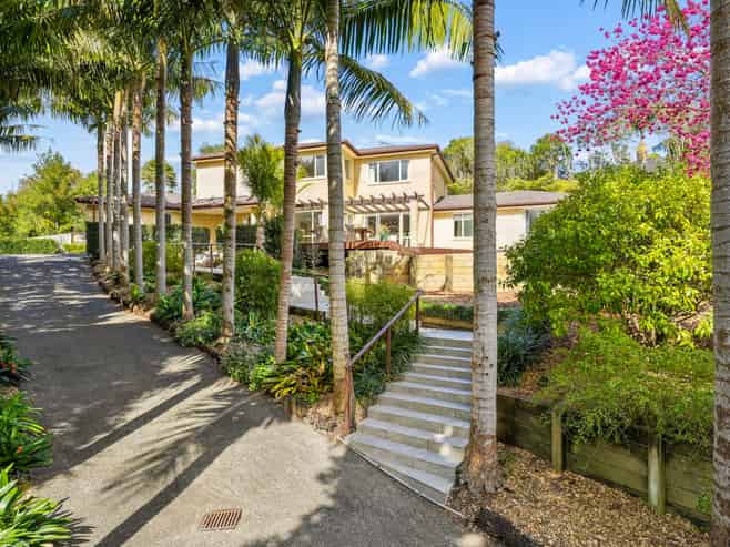 12 Oakford Park Crescent, Greenhithe