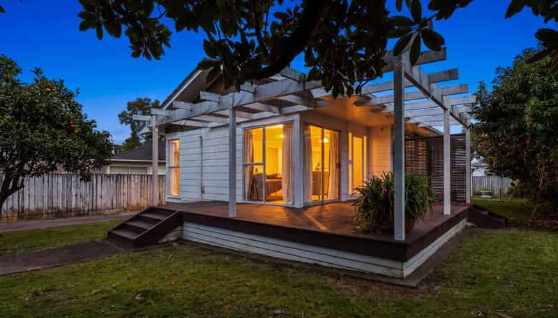 22 Rowandale Avenue, Manurewa