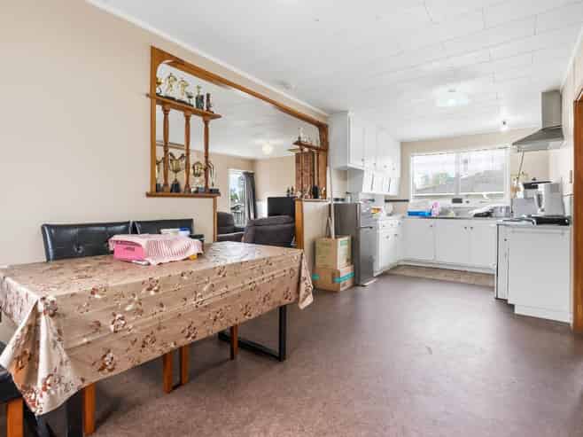 22 Rowandale Avenue, Manurewa