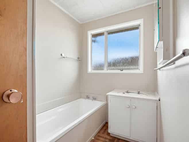 22 Rowandale Avenue, Manurewa