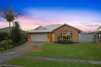19 Norm Pellow Drive, The Gardens