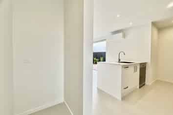1/49 Laurence Street, Waltham