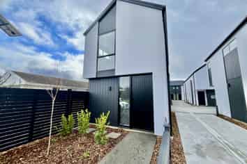 1/49 Laurence Street, Waltham
