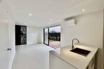 1/49 Laurence Street, Waltham