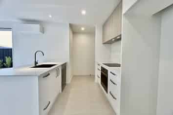 1/49 Laurence Street, Waltham
