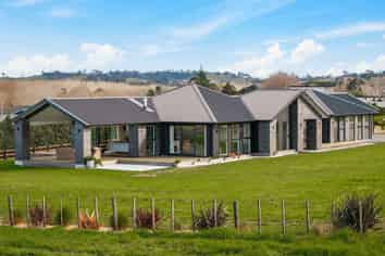 1 Runway Rise, Dairy Flat