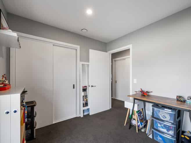 77 Larch Crescent, Alexandra