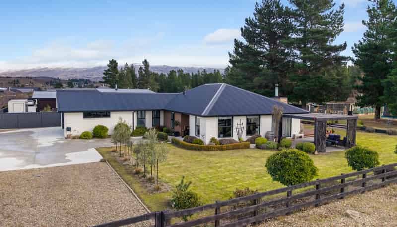 77 Larch Crescent, Alexandra
